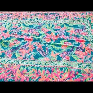 Beautiful Lilly beach blanket !💕